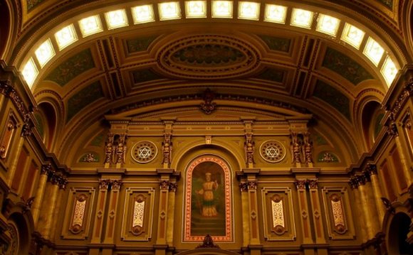 But Masonic symbols